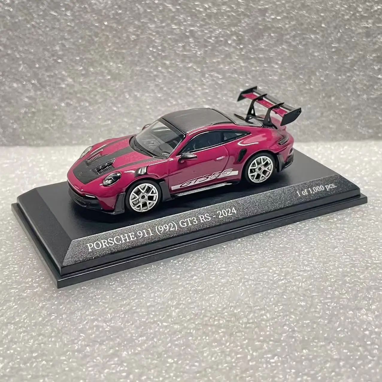Minichamps 1:64 Scale PORSCHE 911 (992) GT3 RS 2024 Blue Yellow