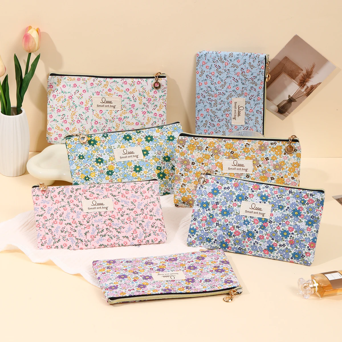 Minimalist Instagram Style Floral Makeup Bag Portable Small Fresh Storage Bag Multi Functional Travel Grooming Bag Cosmetic Bag
