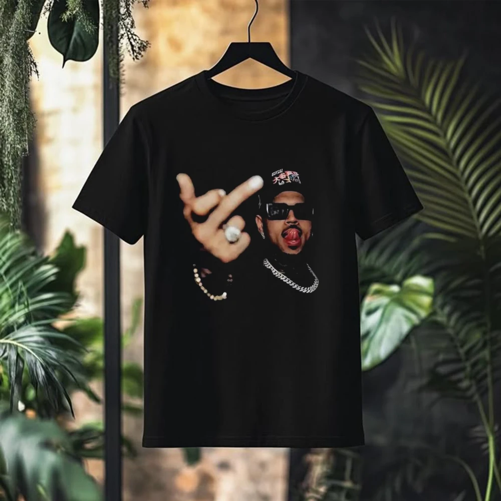 

Streetwear Y2K Cotton T-shirt Harajuku American Chris Brown Retro Middle Finger/Chris Brown Breezy Bowl XX Tour 2025 Oversized
