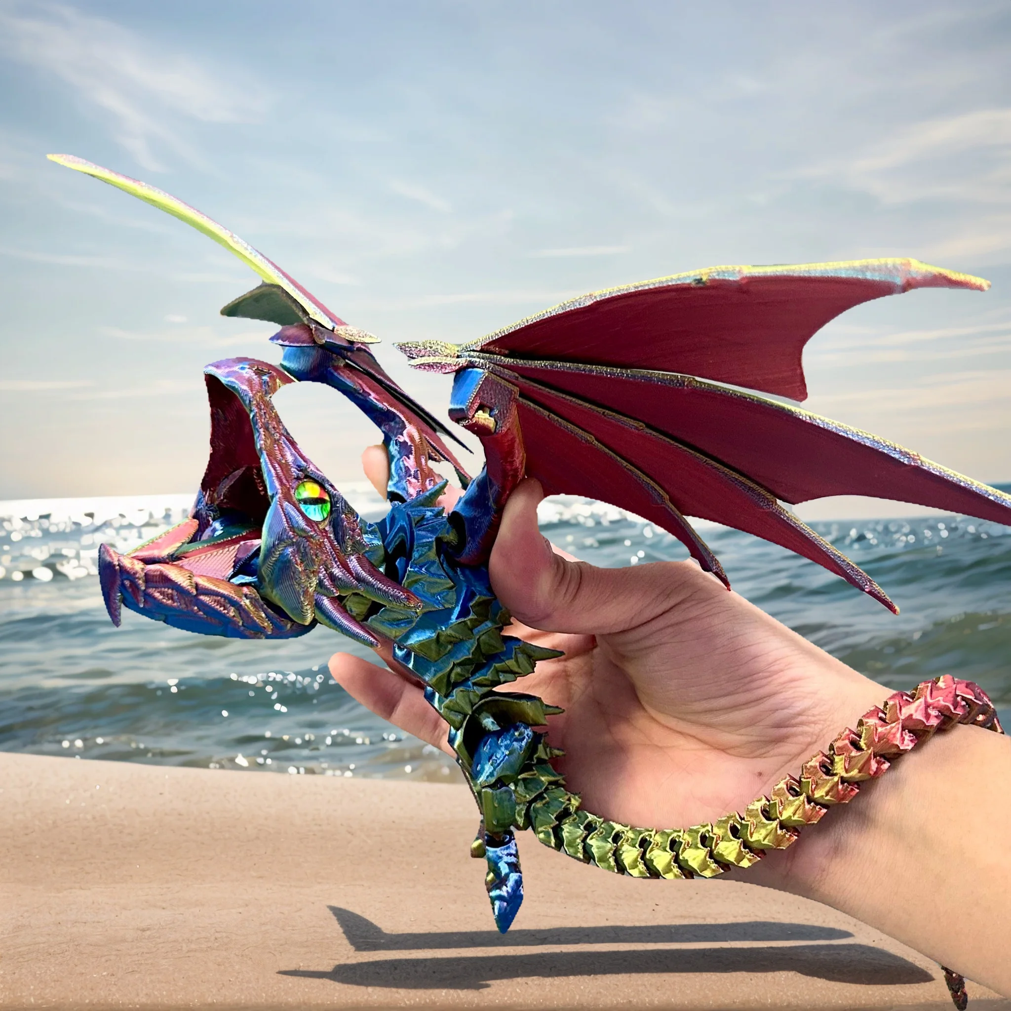 42cm/16,54 Zoll Fingerbeißender Drache mit Beweglichen Gelenken Tiermodell Heimdekoration Ornament Geschenk Sammlerfigur