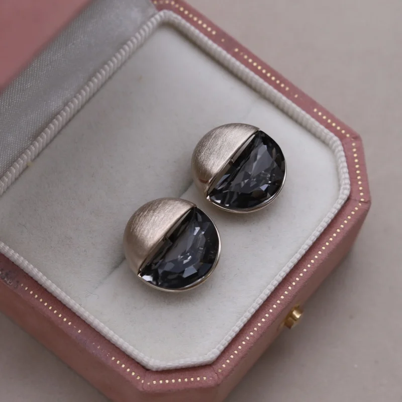 Korean new fashion jewelry 14K gold plated brushed metal semicircle gray crystal earrings elegant women's daily work accessories