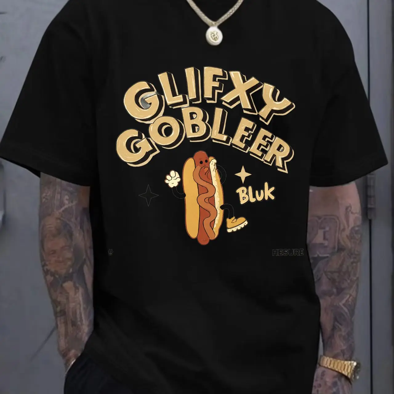 

GLIFXY GOBLEER Cartoon Hot Dog Graphic Crew Neck T-Shirt - Retro Style Text, Casual Black Outline Yellow Beige, Summer Breathabl