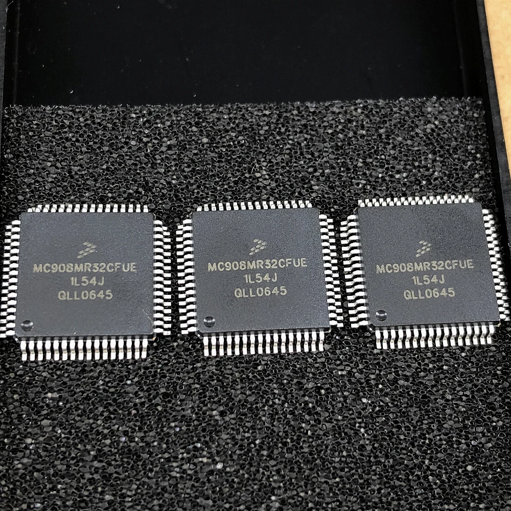 (1pcs) MC908MR32CFUE MC908MR32 QFP-64 8-bit Microcontrollers