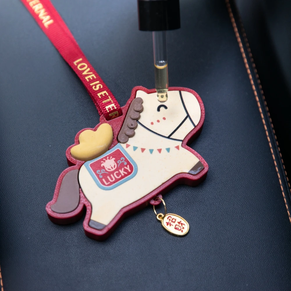 لطيف الحصان الصغير الروائح الناشر سحر ديكور سيارة تنفيس الهواء كليب للوحة قيادة السيارة السنة الجديدة عطلة هدية اكسسوارات السيارات