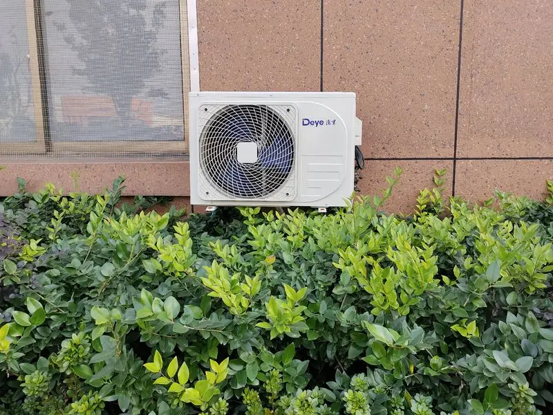 Hybrid Mini Off-grid Split Solar DC AC Air Conditioner Easy Install 12000BTU 18000BTU 24000BTU for Household Outdoor Use