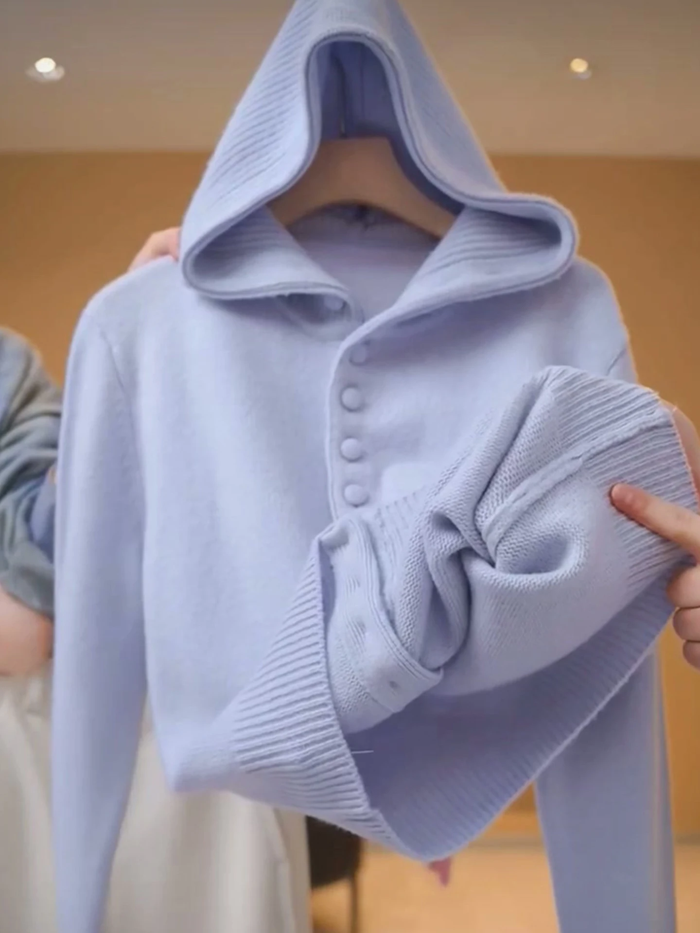 Однотонный вязаный длинный женский свитер на одной пуговице с капюшоном, осенний модный топ, женская одежда