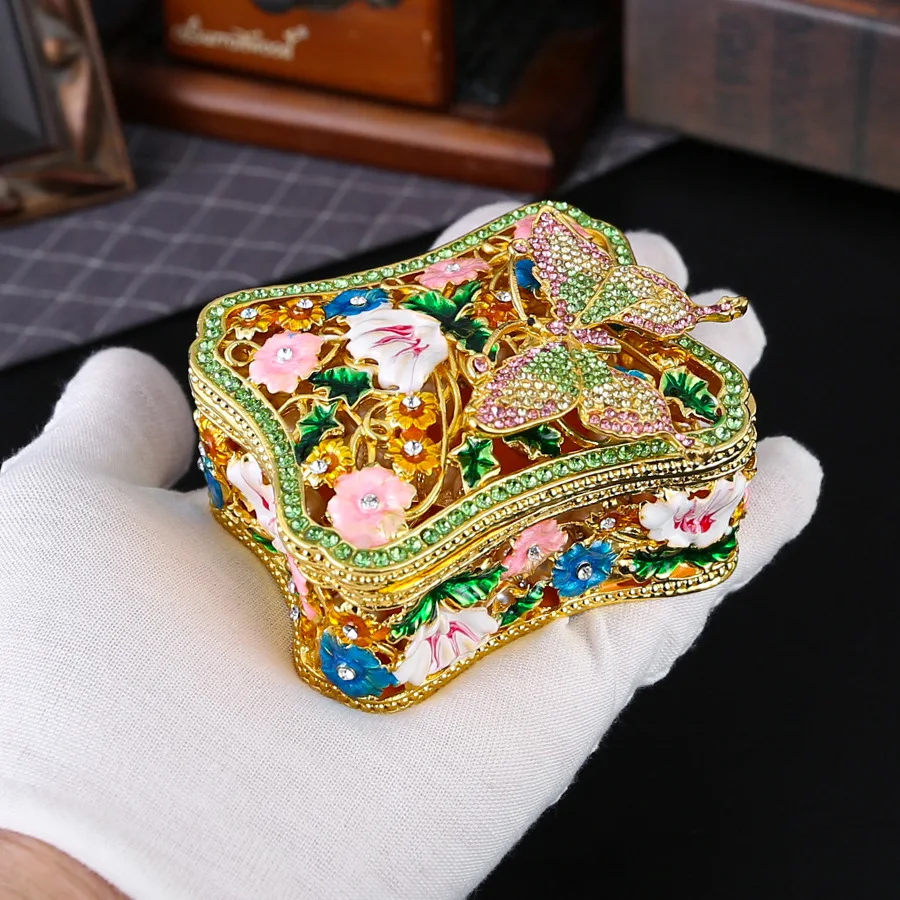 Vintage Mini Butterfly Trinket Box Hollow design Metal Enameled Decorative Box Ring Earrings Jewelry Organizer Gift Box