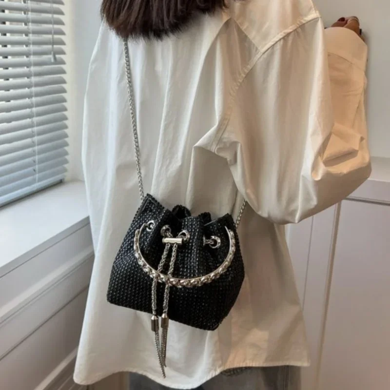 Full Shiny Rhinestone Bucket Bag Fashion Senior Drawstring Banquet Bag Ladies Evening Single Shoulder Chain Bag Crossbody