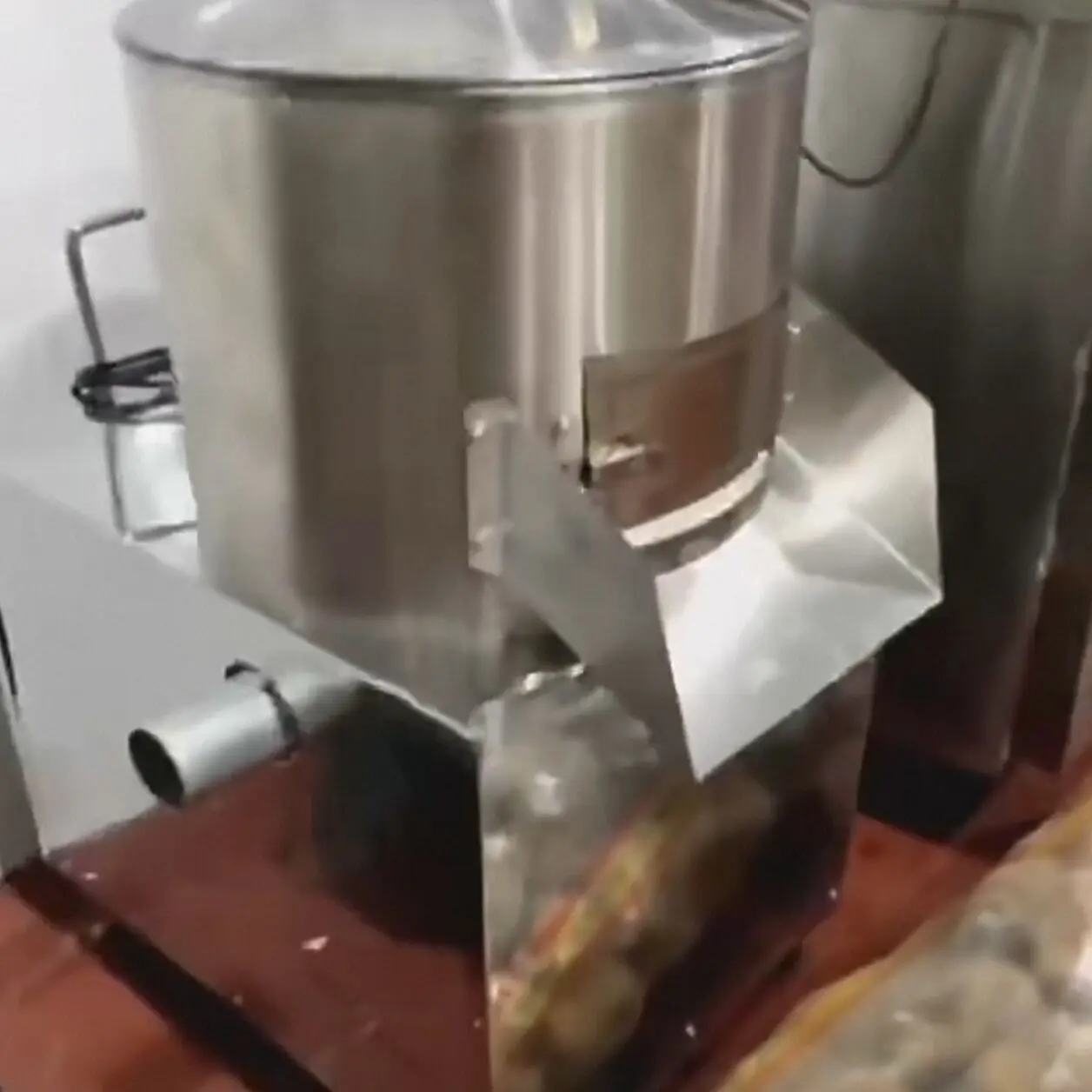 Industrial Potato Peeling Machine 120-250kg/H Automatic Taro Potato Peeling Machine Cleaning Machine110V 220V