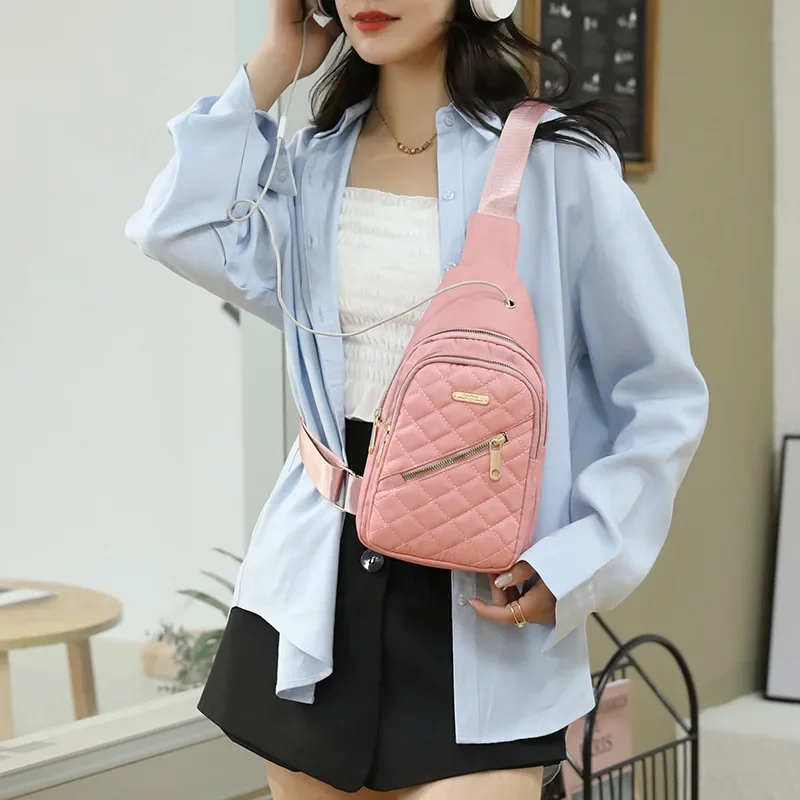 2025 BestSelling New breast bag women's casual fashion nylon fabric bag lightweight crossbody small single shoulder Chest Bags