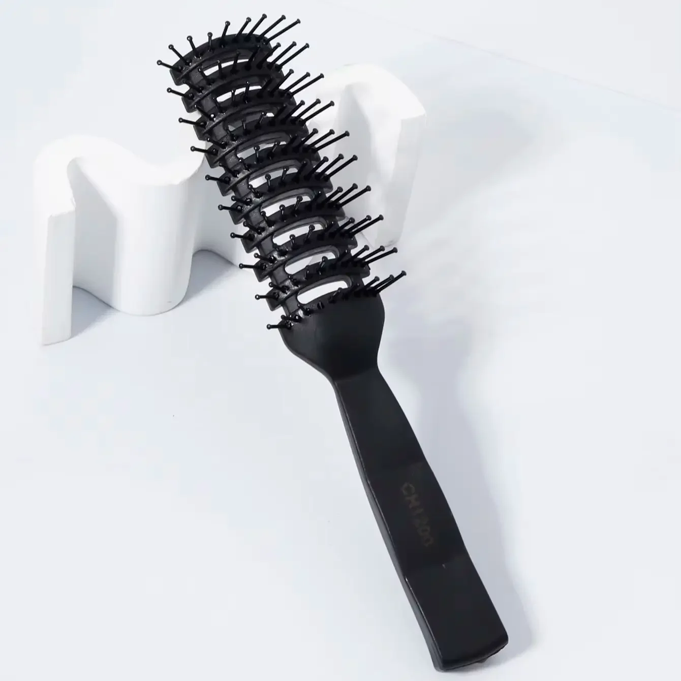 Professional Ribbed Hair Comb – Anti-Tangling & Anti-Static Massage Comb for Curly Hair, Styling Tool for Real Hair Wigs view 2