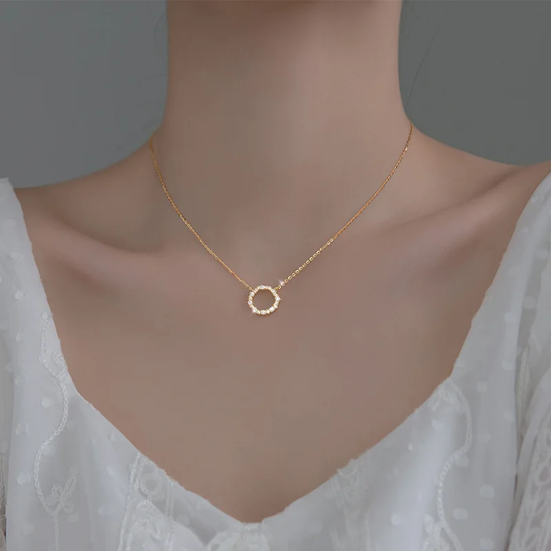 2024 Trend Elegant Crystal Circle Pendant Necklace for Women Fashion Golden Valentine\'s Necklaces Party Wedding Jewelry Gifts