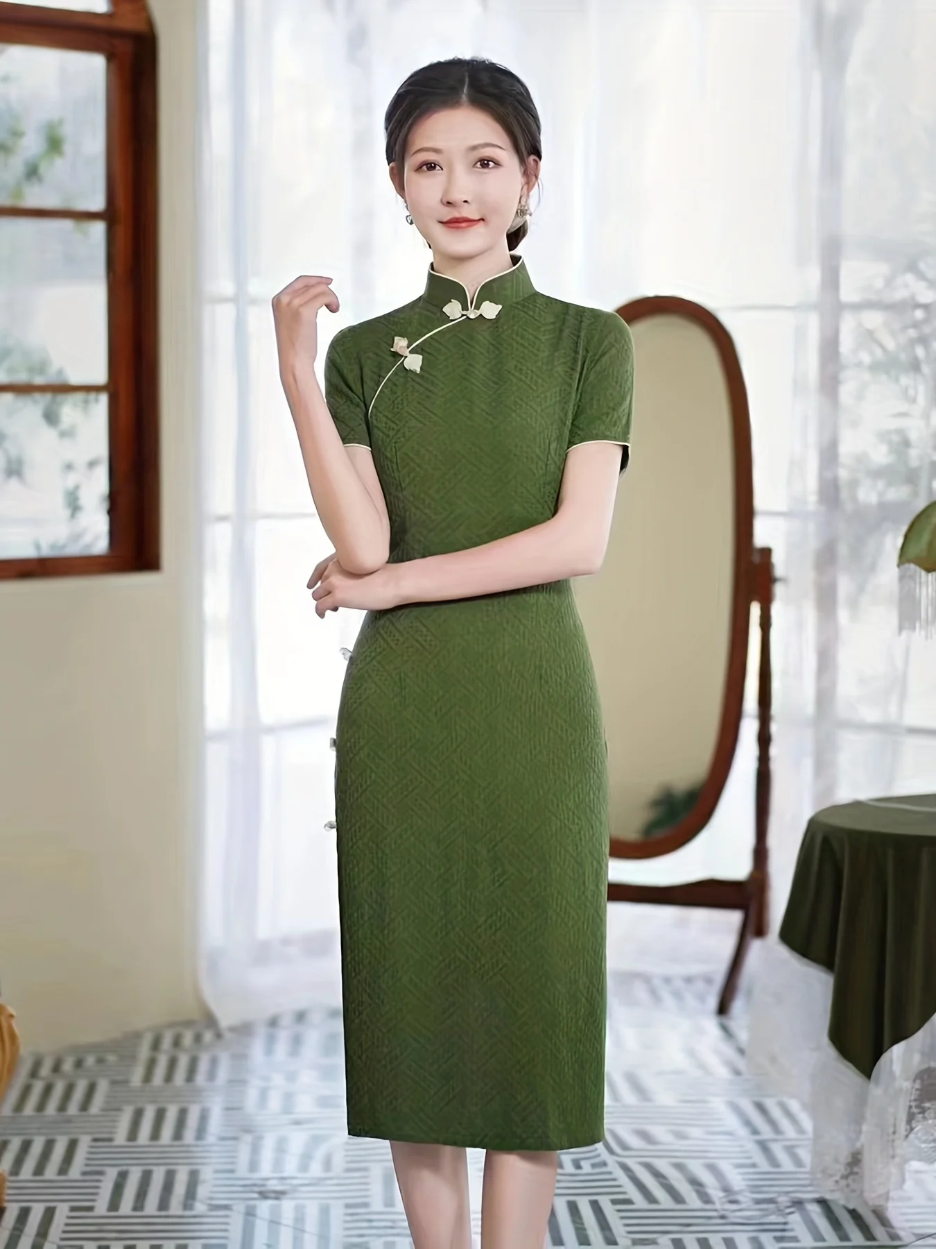 

Cheongsam Qipao Dress Short Sleeve Mandarin Collar Side Slit Dress Chinese Traditional Costume Women's Clothing