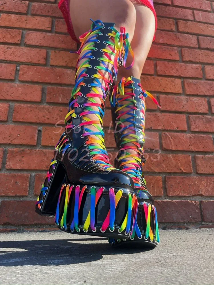 Botas de caballero Rock Rainbow Riband con punta redonda, cordones de cuero, atado cruzado, tacón cuadrado, botas hasta la rodilla, zapatos de moda para mujer 2024.