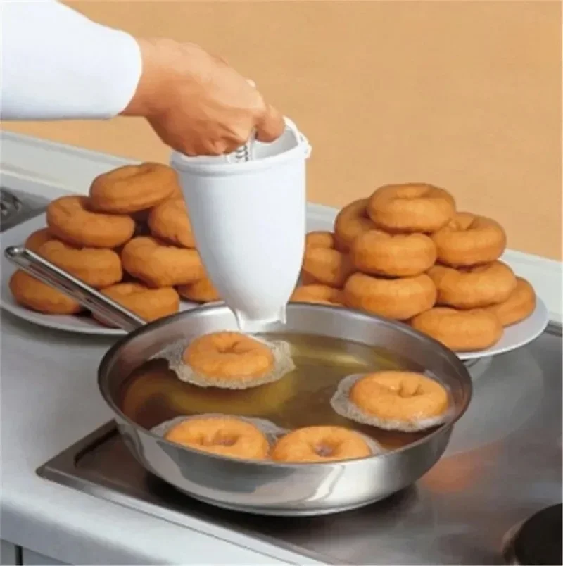 Kitchen Creative DIY Donut Maker Hand-held Batter Dispenser Meatball Maker Waffle Doughnut Machine Cake Cream Dispenser Tool