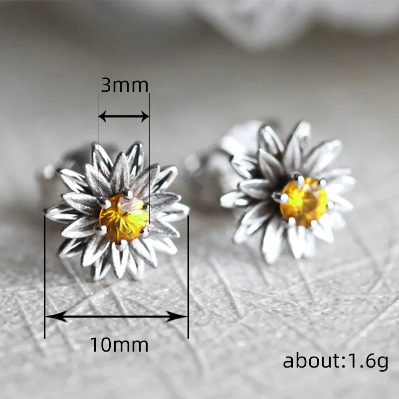 Huitan Dainty Flower Stud Earrings White/Golden Color Fancy Ear Accessories for Women Daily Wear Girls Gift Statement Jewelry