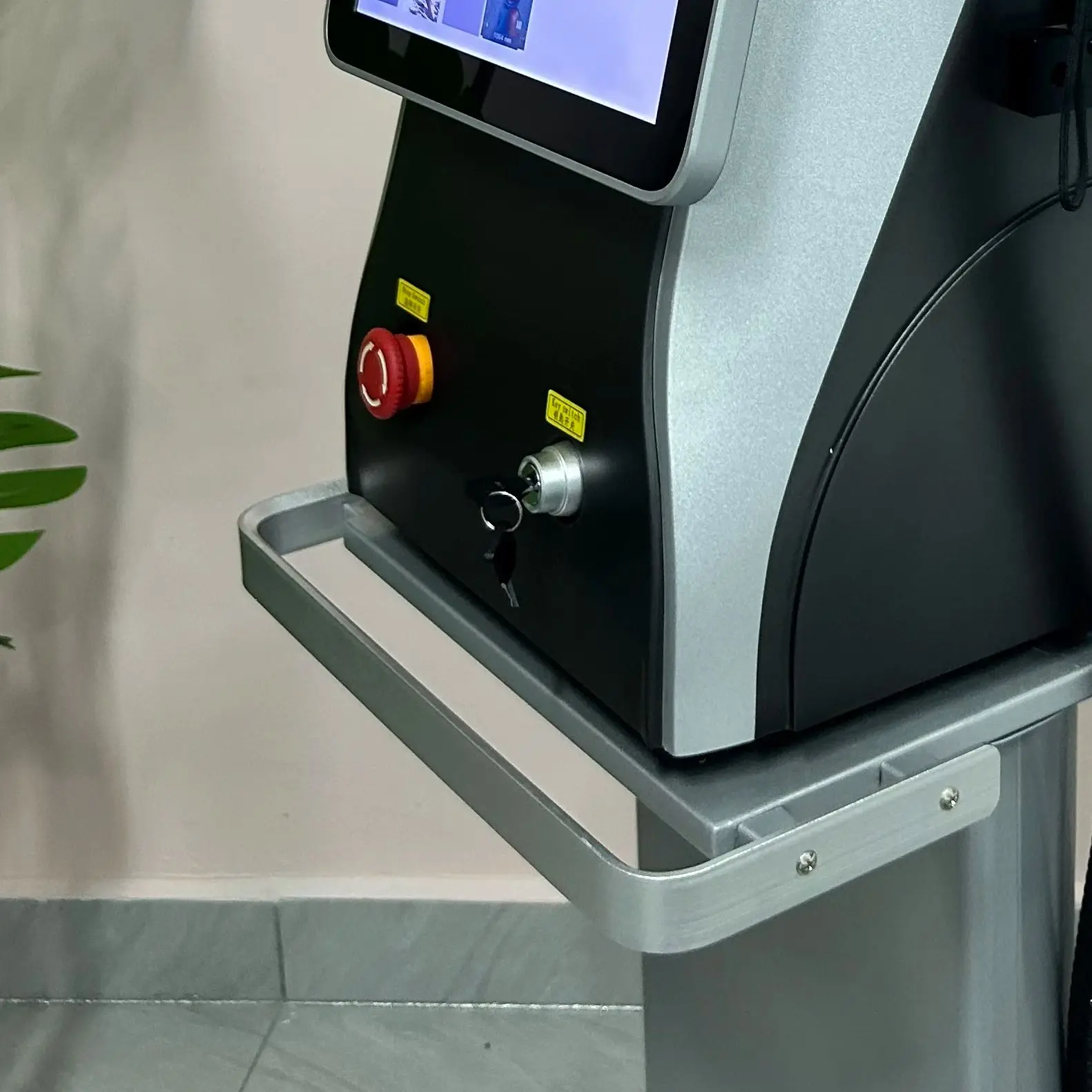 

Александритовый диодный лазер для удаления волос Ice Platinum, система Triple Wave 808нм 755нм 1064нм, 10 баров, безболезненный эпилятор