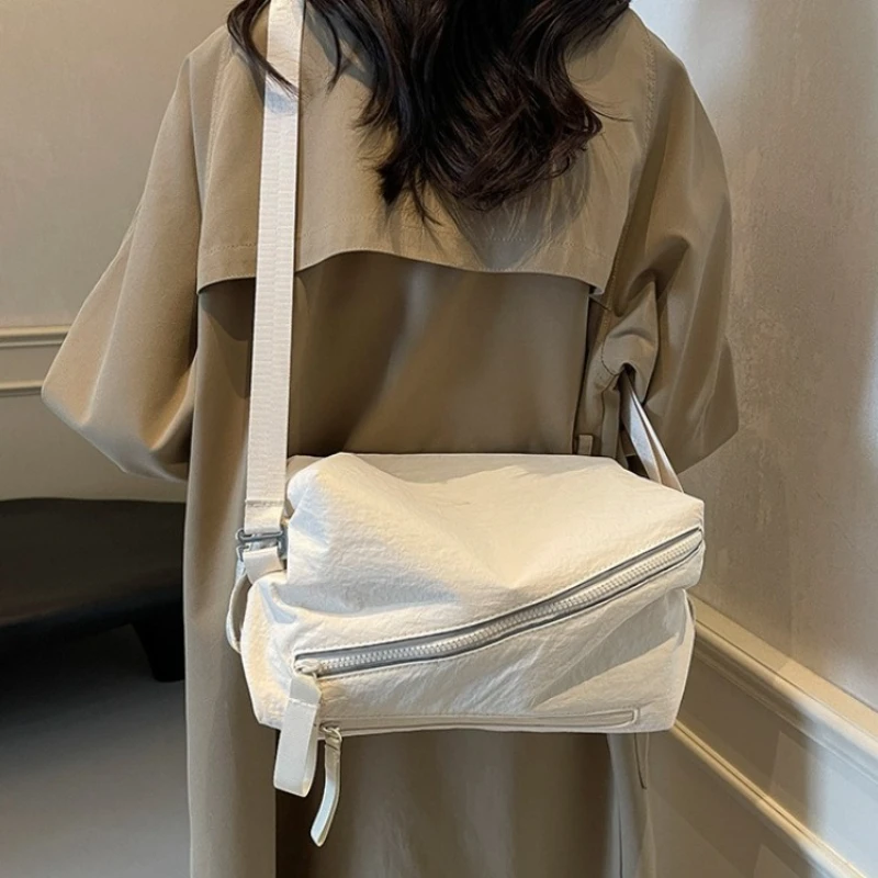Nylon Sling Tote Bag Casual Convertible Backpack Chest Crossbody Bag with Adjustable Strap Women Handbag Daily Travel Outdoor