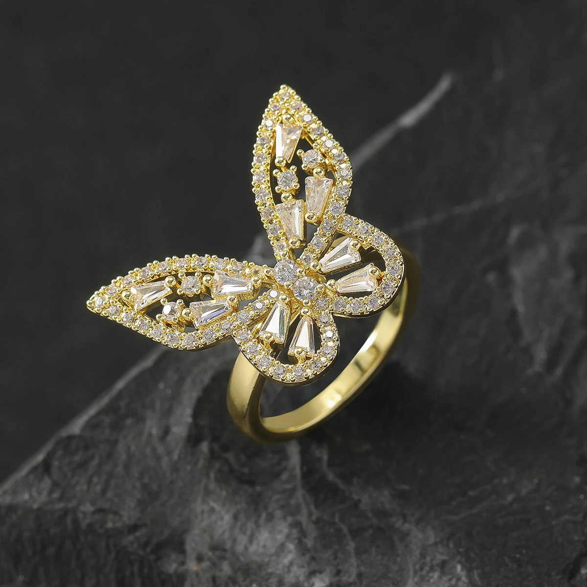 Emmaya, 1 pieza, mariposa brillante para mujer, incrustaciones acrílicas de cristal, accesorios de mano para fiesta, joyería