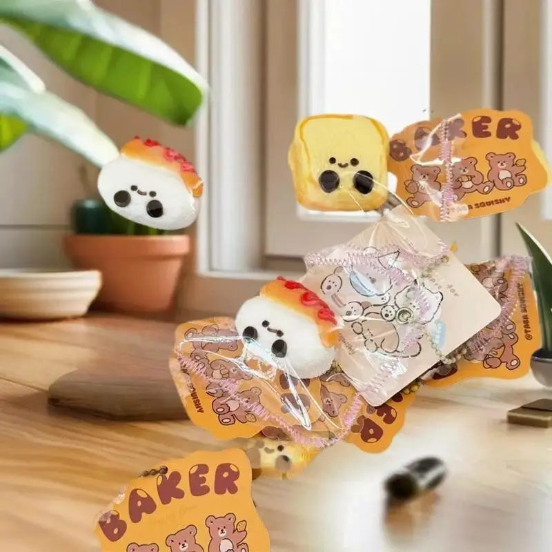 사랑스러운 실리콘 버거, 케이크, 토스트 스퀴즈 장난감 - 스트레스 해소, 느린 반동, 매력적인 열쇠고리 선물로 모두에게 이상적입니다.