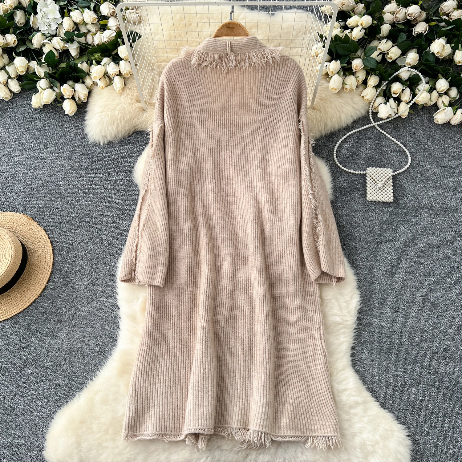 2024 Nowy trencz z frędzlami Długi sweter dla kobiet Jesień i zima Pogrubiony nowy styl Luźny i szykowny kardigan z dzianiny