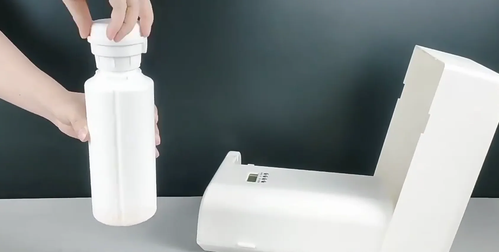 Wall Mounted Medium Area Connect HVAC Commercial Fragrance Oil Diffuser Aroma Machine for Hotel