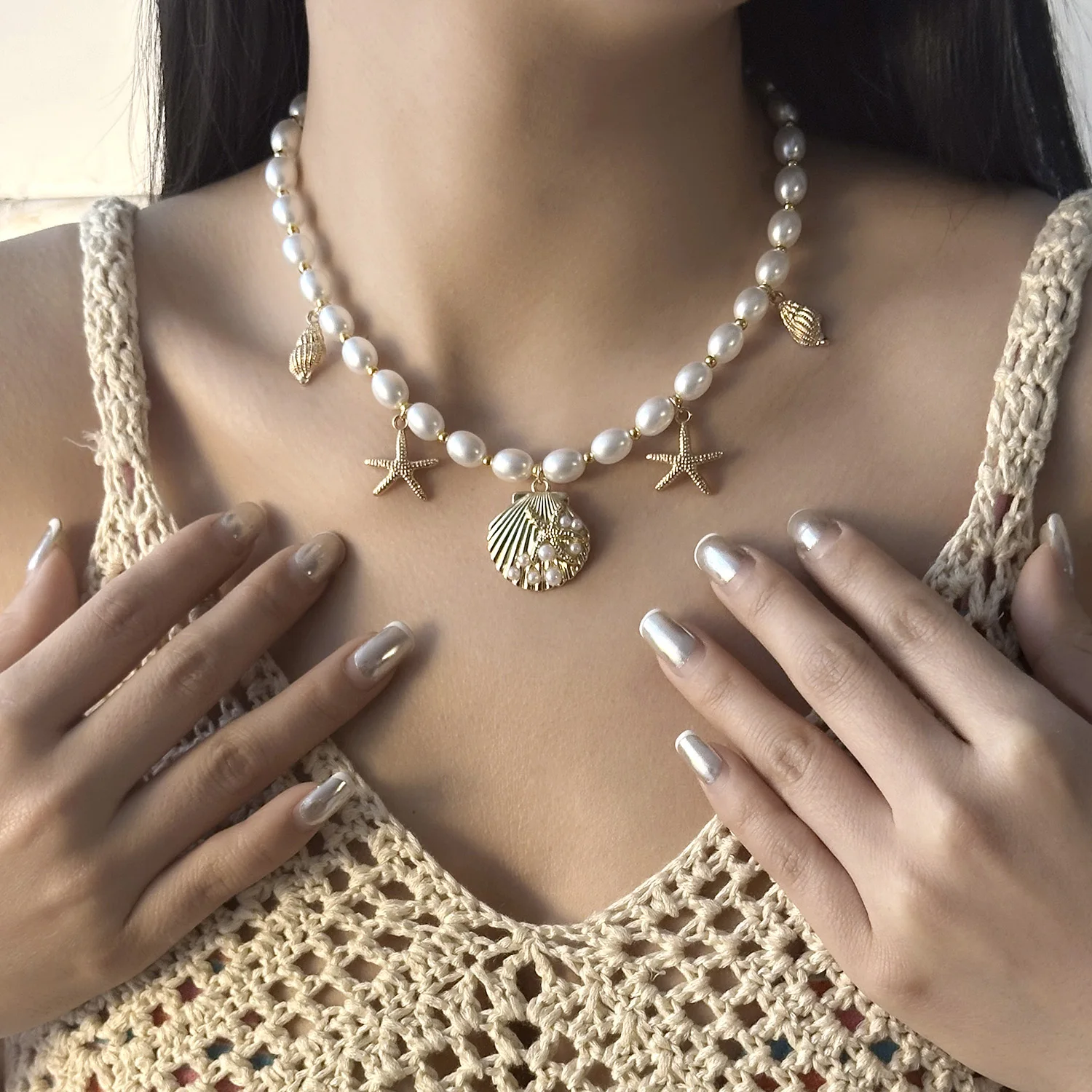 Elegante Imitationsperlen-Kettenkette für Frauen Boho Metall-Muschel-Seestern-Anhänger Halskette Exquisiter Sommerschmuck – Detail 3