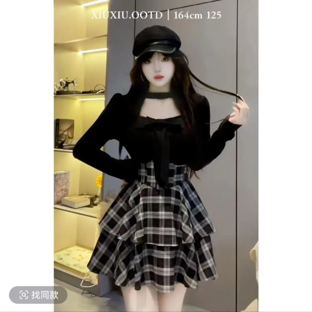 

Autumn and Winter Japanese Bow Top+plaid Skirt Sweet Temperament Slimming Two-piece Set