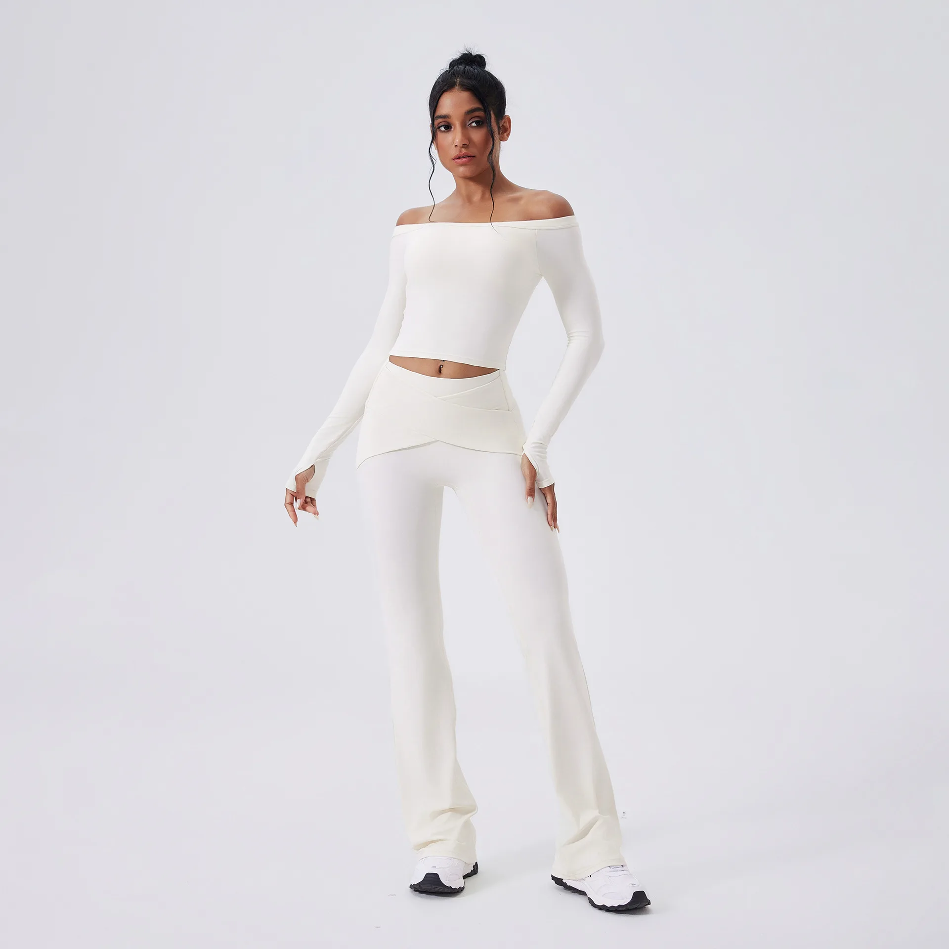 

Комплекты брюк из 2 предметов, женский спортивный костюм, топ с длинными рукавами и разрезом на шее + расклешенные леггинсы, спортивная одежда, одинаковый спортивный костюм для отдыха