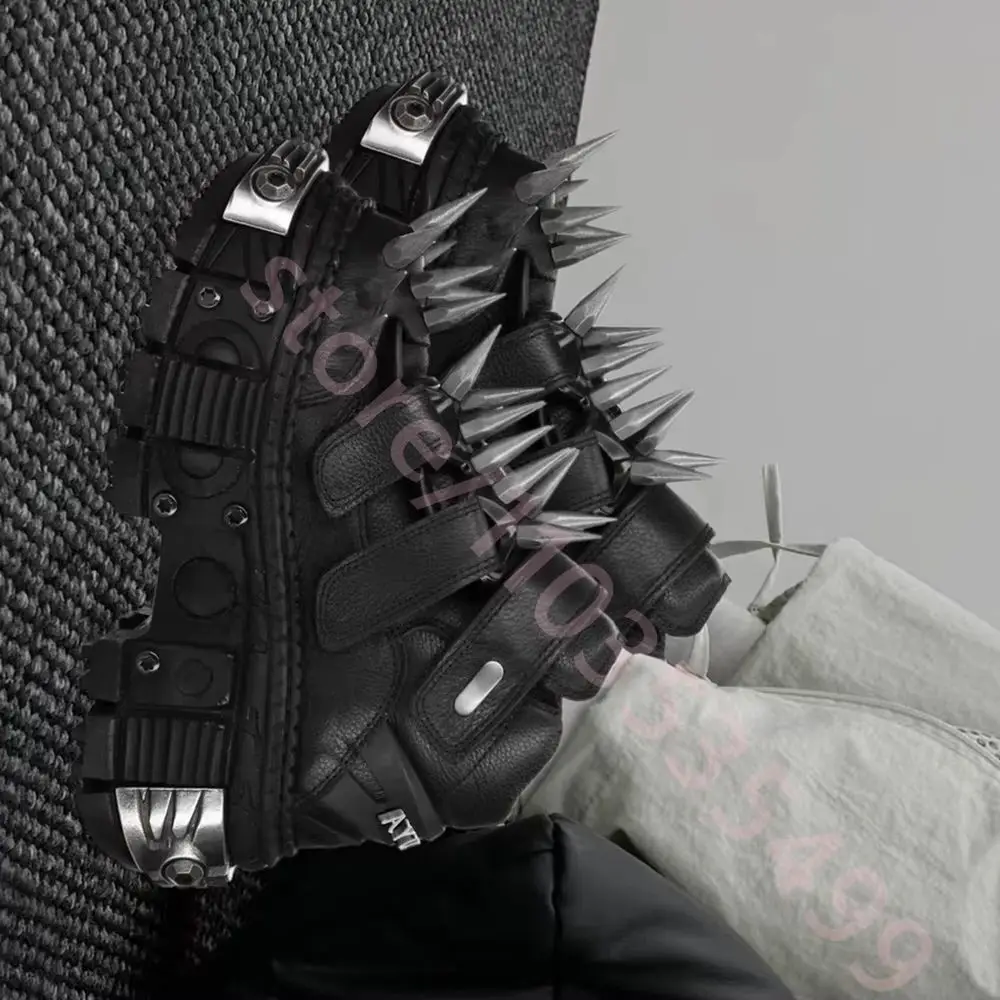 

2025 Черные мотоциклетные ботинки с шипами и заклепками на толстой подошве, новые повседневные короткие ботинки в стиле панк-рок с круглым носком, модные ботильоны