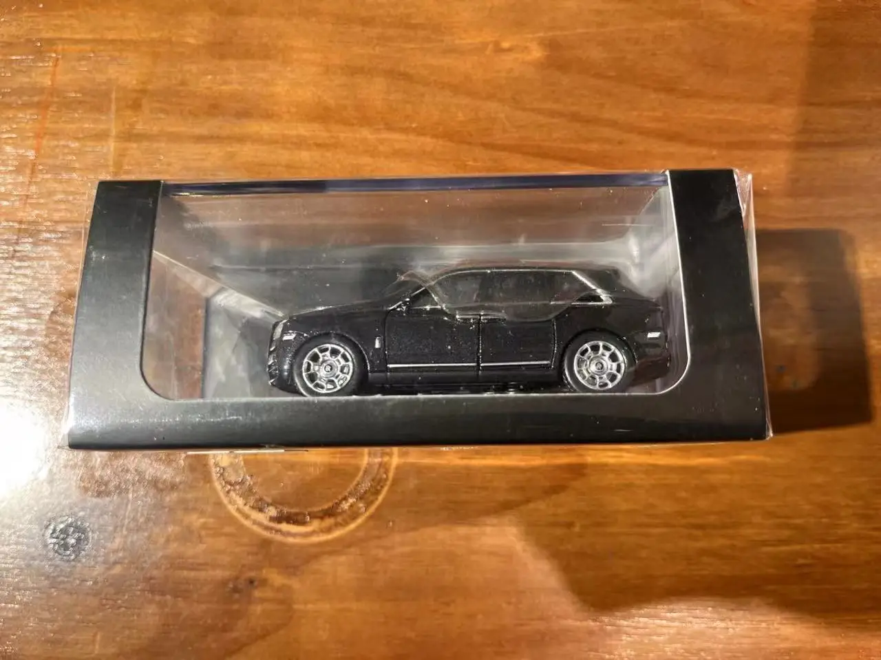 

1/64 DCM RR Cullinan Full Open Black Metallic