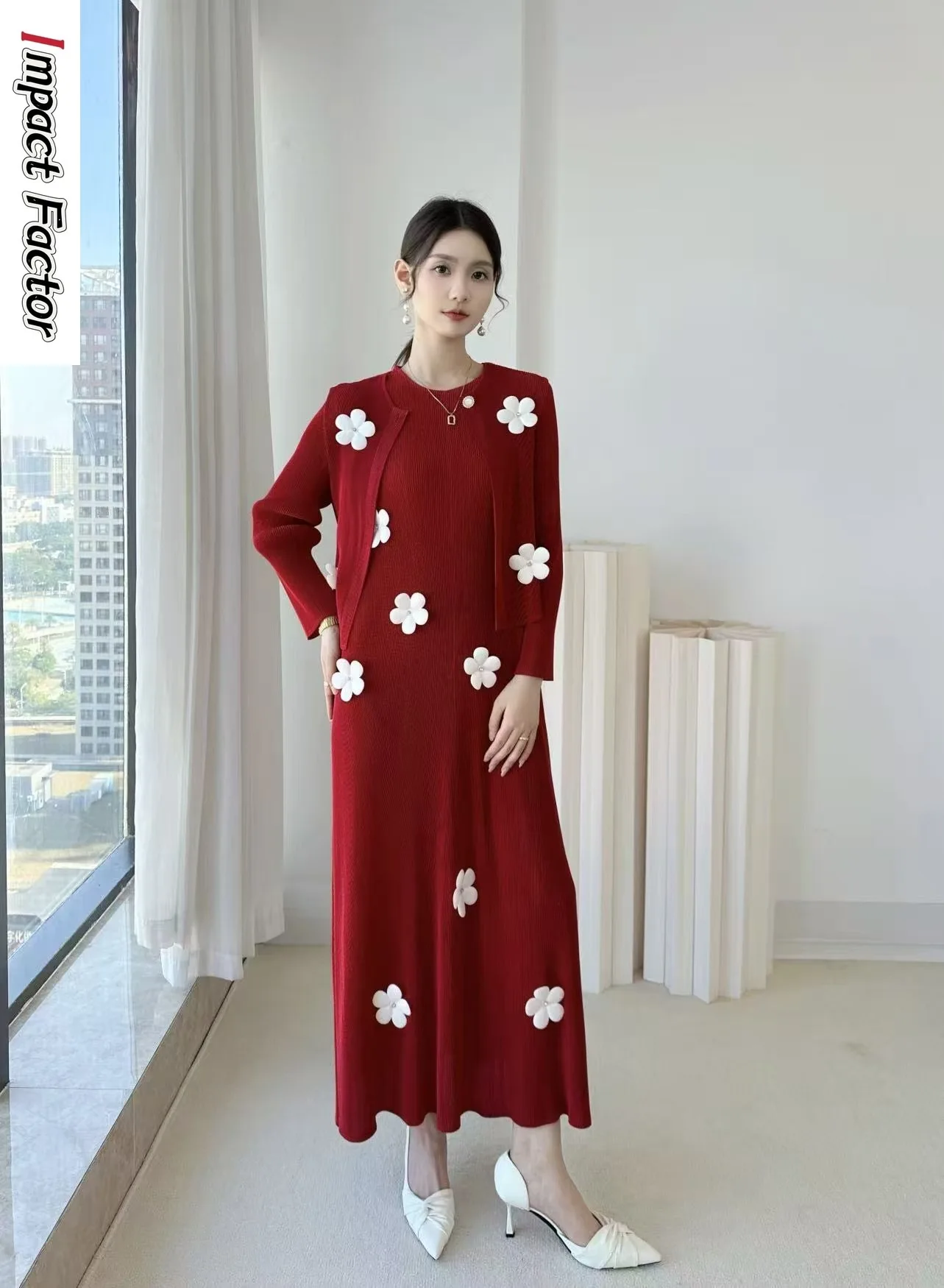

Miyake 2025 Winter New Retro Design Sense Thin Flower Fashion Set Pleated French Two-piece Set