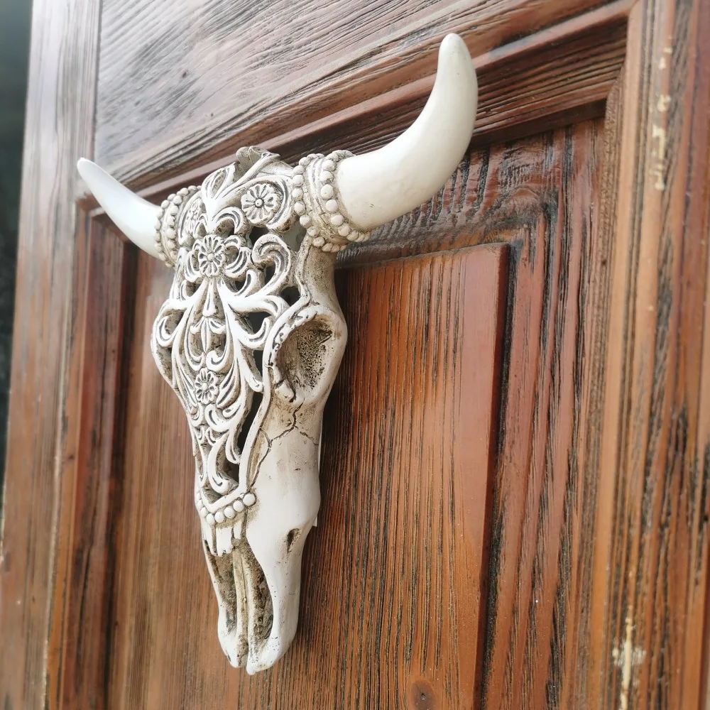 Retro Bull Skull Ornaments 3D Hollow Animal Sculpture Resin Longhorn Cow Head Crafts Wall Hanging Decoration Home Decor Figurine