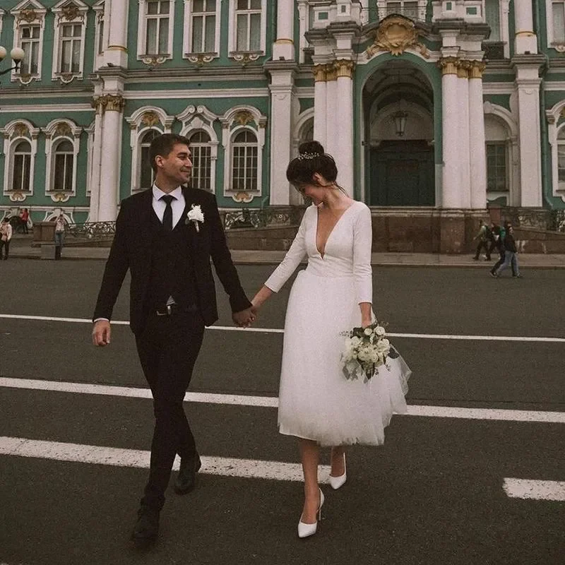 Vestidos De Novia elegantes De manga larga, Vestido De Novia De línea A De tul con cuello en V profundo, largo De té, vestidos De fiesta hechos A medida