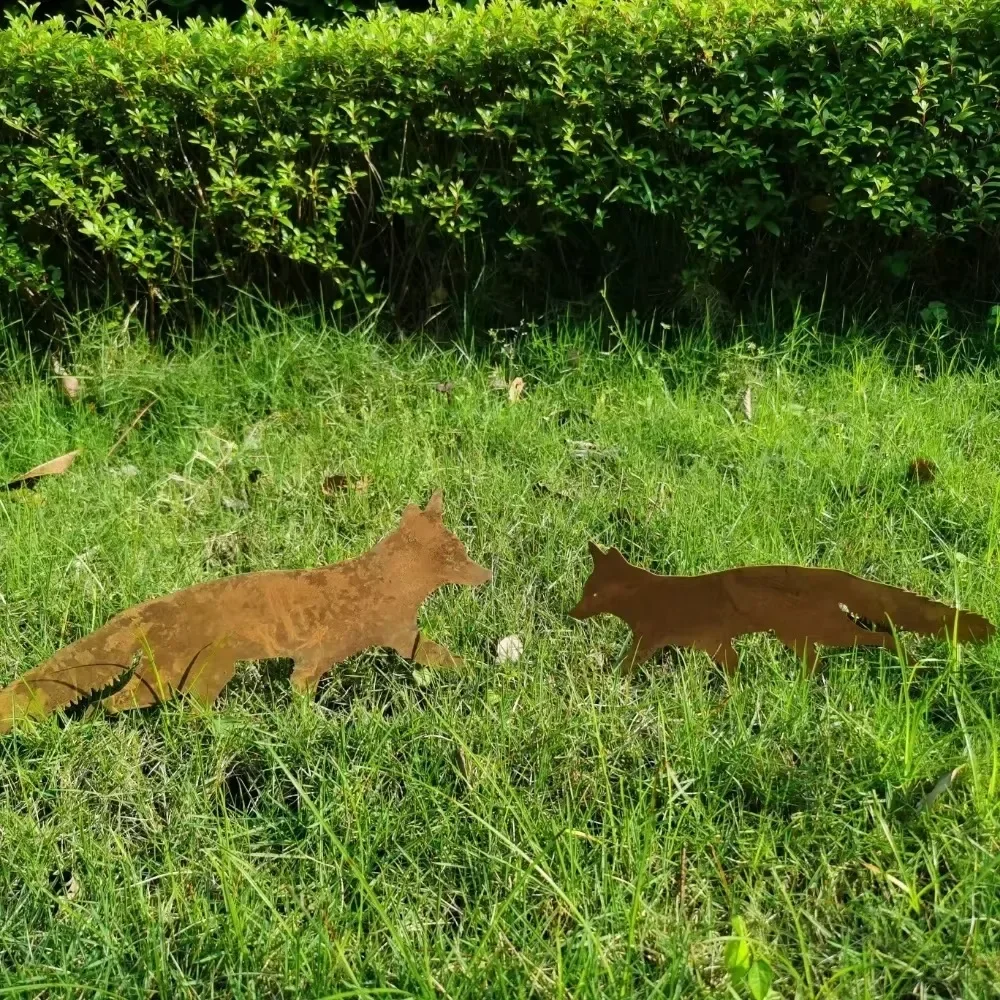 Alluring Rustic Metal Fox Garden Marker – Add Appeal to Your Outdoor with Charming Iron Art