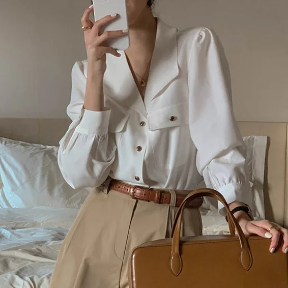 

Retro Elegance Square Collar Shirt Women's Long Sleeve Fashionable Versatile Chinese Production Spring 2026 Collection