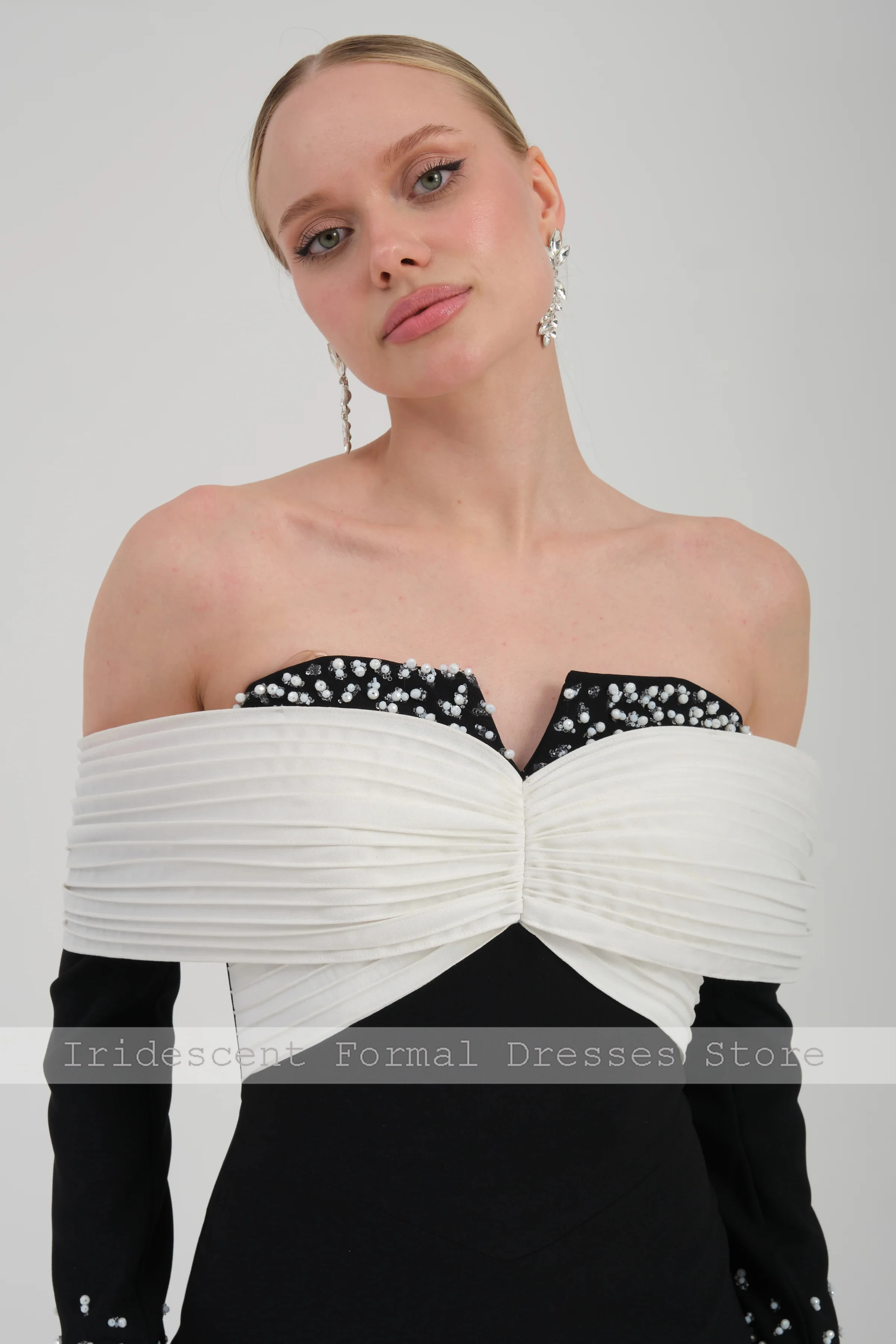 Vestidos de Noche sin tirantes personalizados con cuentas, vestido de fiesta de lujo con hombros descubiertos para mujer, vestidos de cóctel blancos y negros 2026