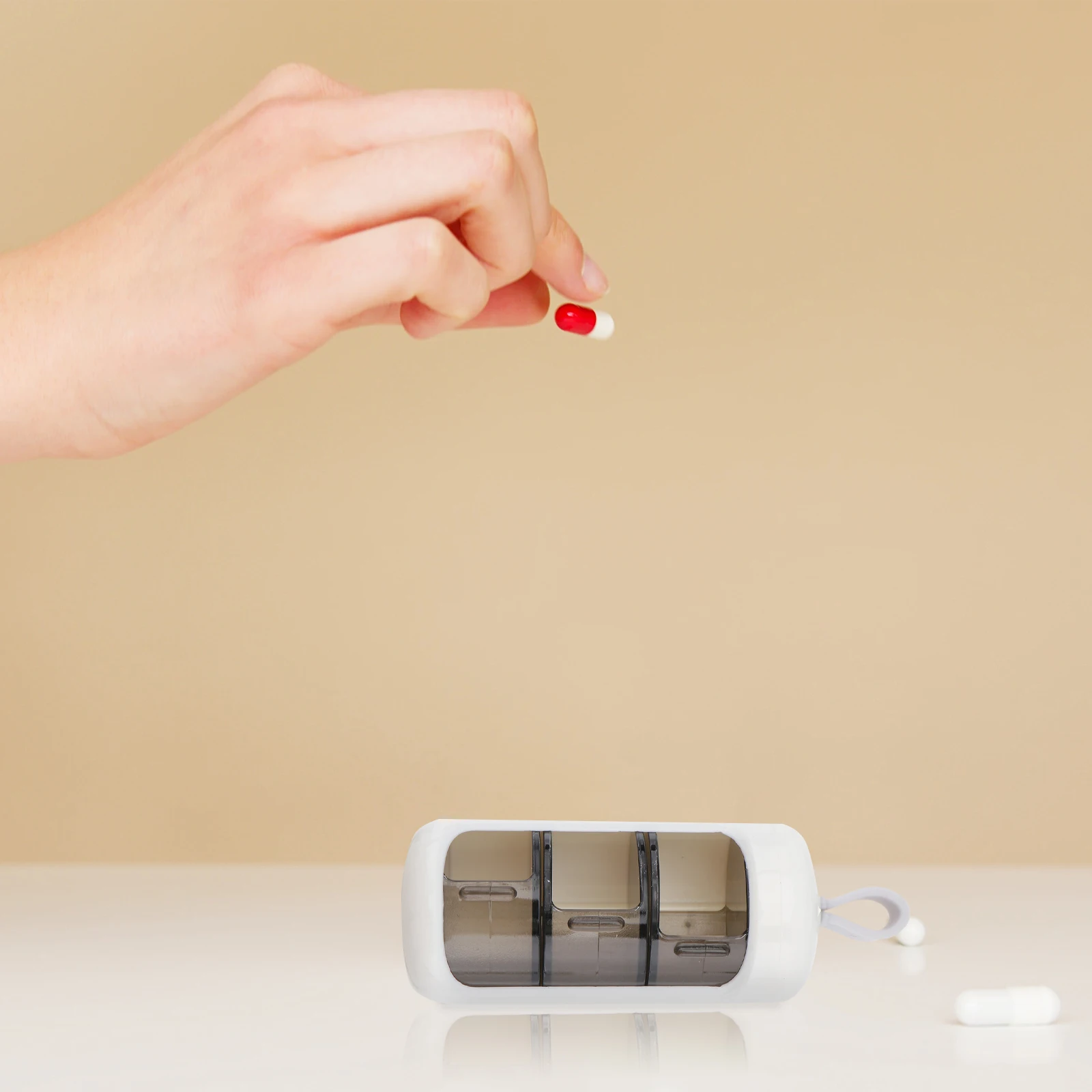 

Plastic ABS Pill Storage Box Portable Travel Medicine Portable Box ganizer Case Mini Holder Large Capacity Storage