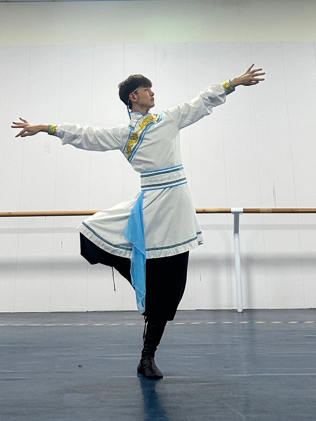 ensemble-de-costumes-de-danse-mongole-pour-hommes-style-ethnique-costume-de-scene-pour-competition-tenue-traditionnelle-mongole