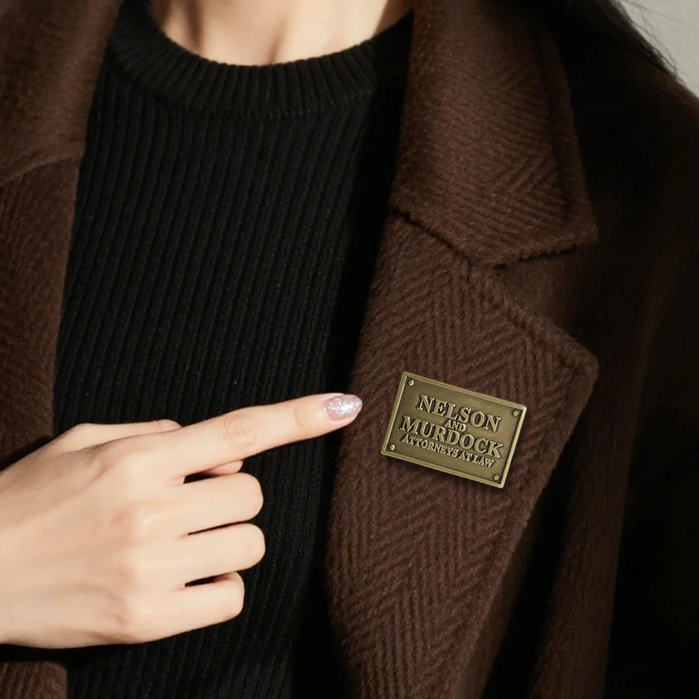 نيلسون وموردوك المحامي في القانون شارة شعار الفيلم الطرفية بروش شخصية خلع الملابس الملحقات التلبيب دبوس مروحة تذكارية #3