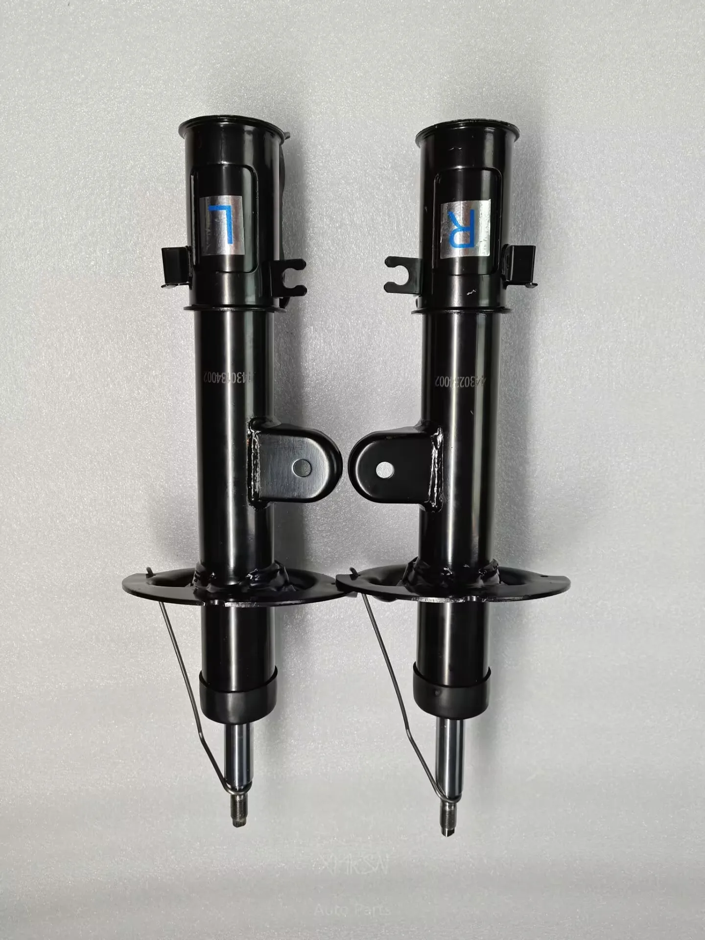 

A Pair Front Suspension Damper Front Shock Absorber For Ssangyong Korando C D20F D22F 2010-2011 4430134002+4430234002