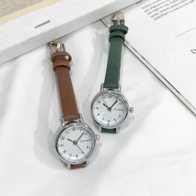 

Simple Retr Women Brown White Small Watches Versatile Thin Strap pu Leather Band Ladies Quartz Watch Wristwatch Clock