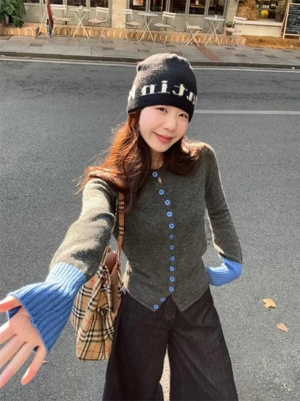 여성용 슬림핏 롱 니트 가디건 라운드 넥 디자인 센세이션 컬러 콜리온 초가을 이너웨어 부드럽고 편안한...