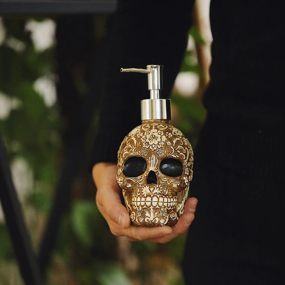 Creative Skull Head Soap Dispenser Bottle Refillable Multi-Purpose Printing Soap Dispenser Ornament for Home Bathroom