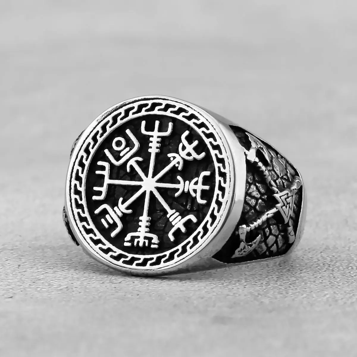 Vintage Viking Stainless Steel Compass Ring Men\'s Viking Valknut Axe Ring Punk Odin Rune Gold Color Ring Jewelry Gift Wholesale