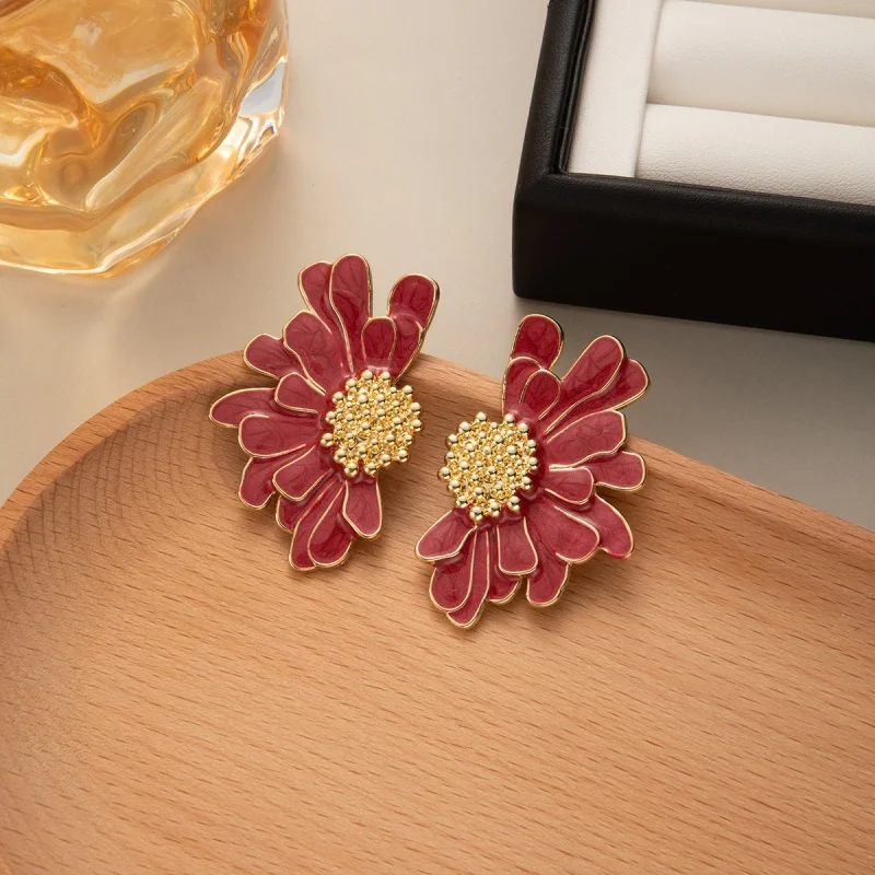 الأبيض الوردي اللون المعادن البتلة وأقراط للنساء شخصية الأزياء زهرة الأقراط pendientes mujer