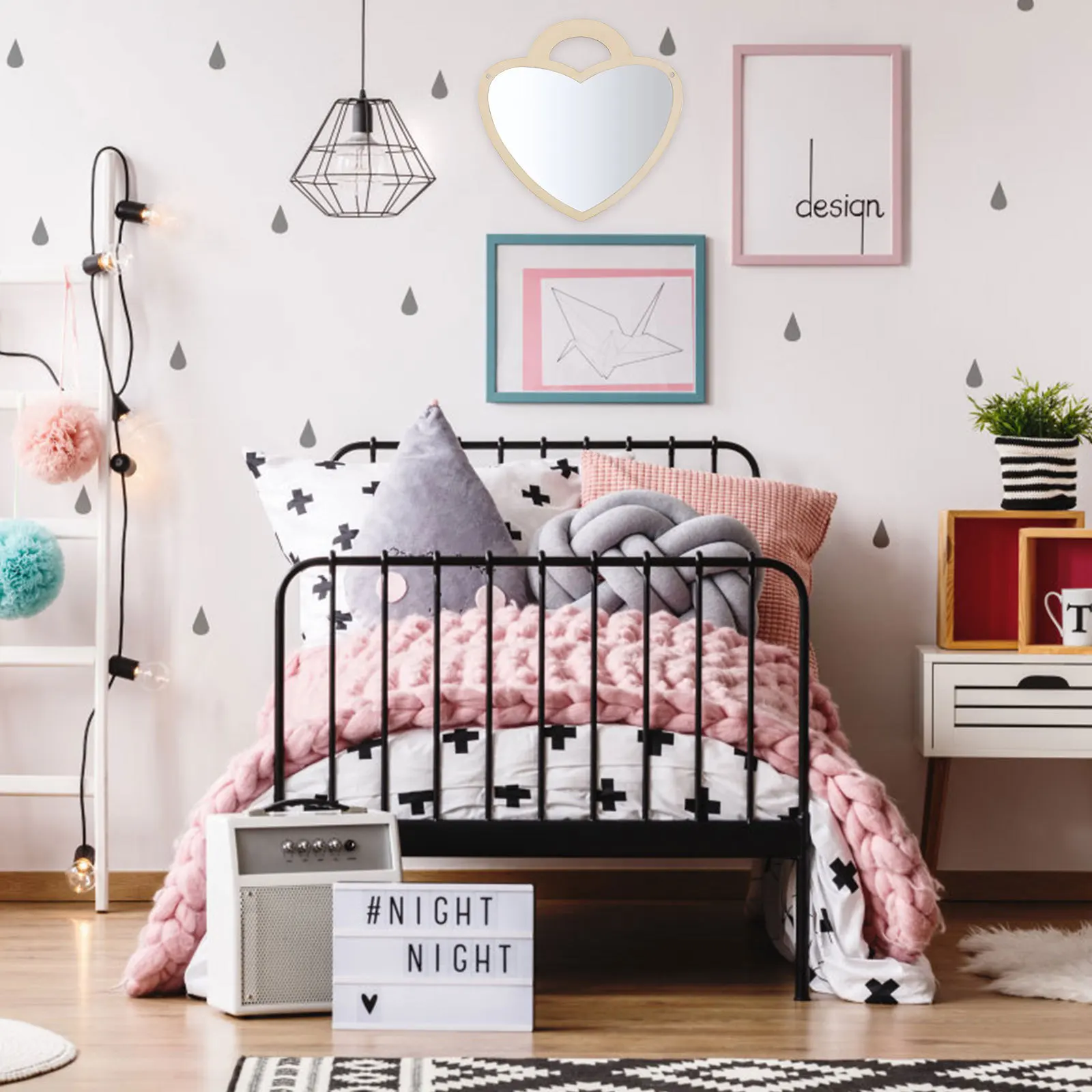 

1Pcs Rabbit Mirror Decor Acrylic Wall Art Water Resistant Lightweight Hanging Mirror for Kids Room Living Room Home Office