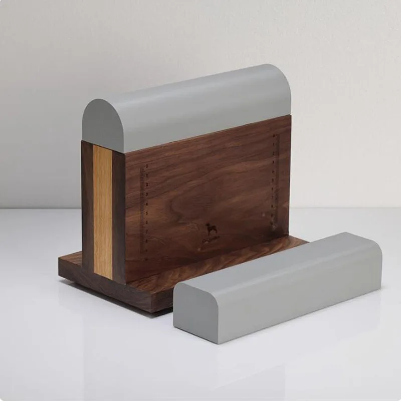 housse-de-sac-en-noyer-noir-d'amerique-du-nord-bois-gris-pla-moule-a-bords-courbes-en-cuir-artisanal-geji