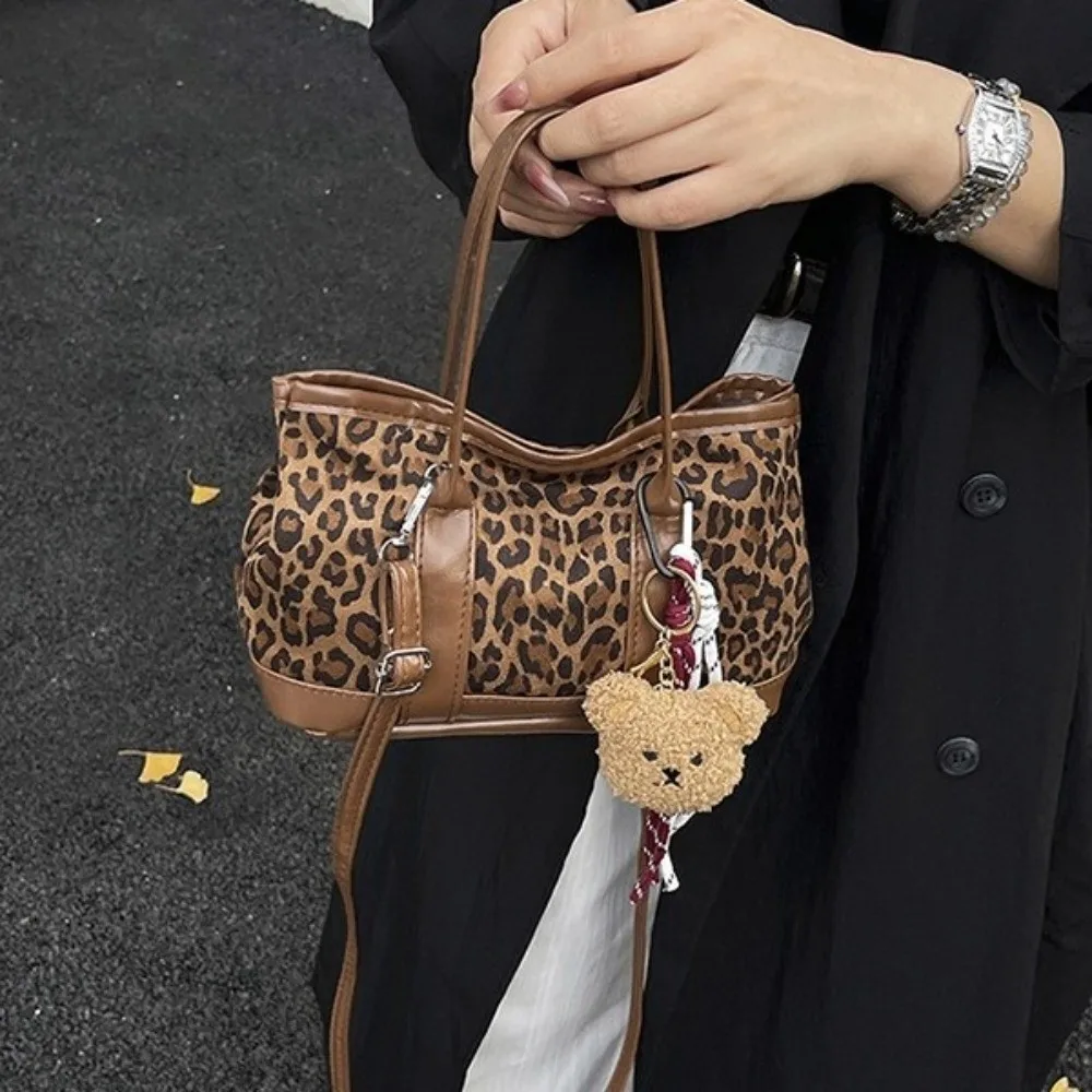 

Retro Leopard Print Crossbody Bag Large Capacity Faux Suede Tote Bag Lightweight Patchwork Ladies Bucket Shoulder Bag