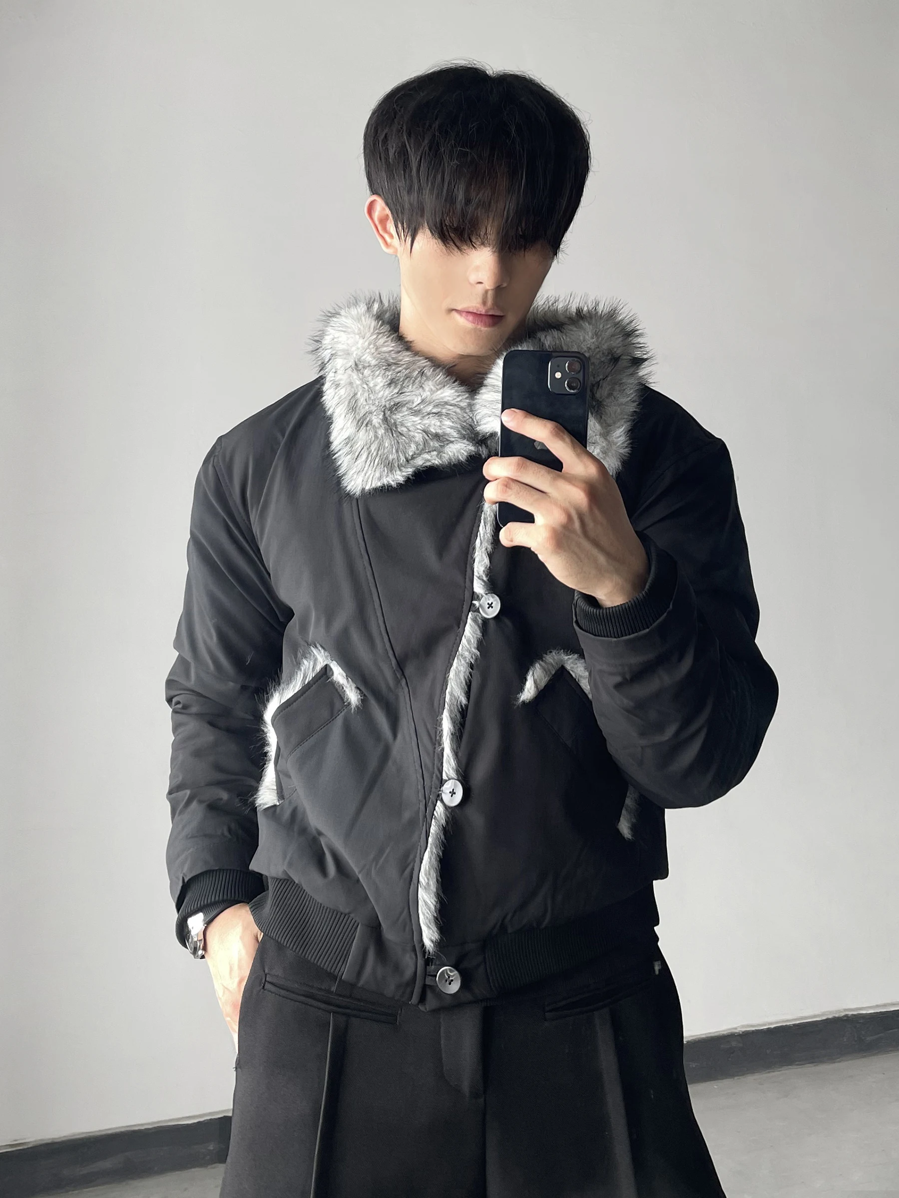 سترات شتوية جديدة لعام 2025 ذات ياقة من الفرو الصناعي المتدرج للرجال والنساء معاطف باركاس سميكة فضفاضة وسيم بلون سادة وأكمام طويلة